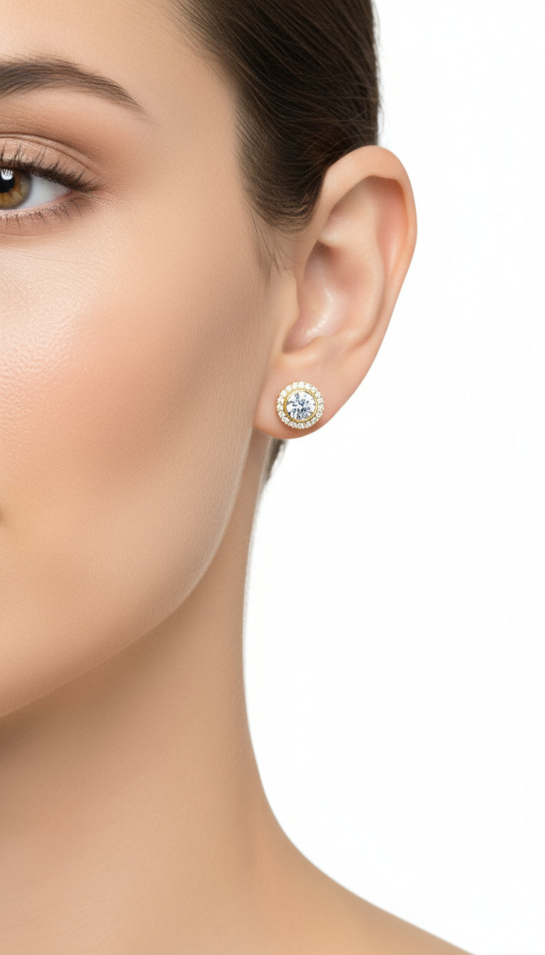 Chaton earrings with circus border