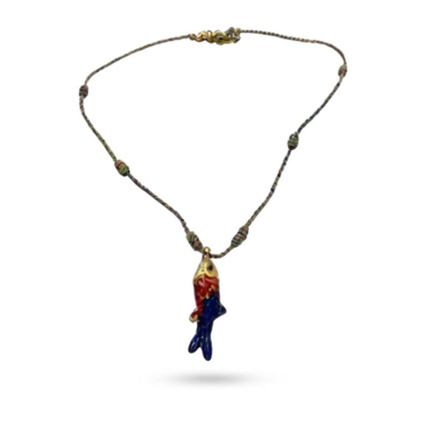 Collar pececillo - collar en acero con baño de oro y esmalte de Amazing Joyas