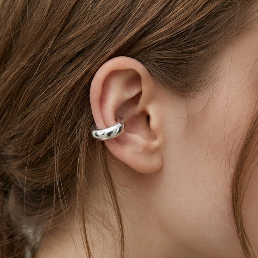Earcuff acero liso - earcuff en acero con baño de oro de Amazing Joyas