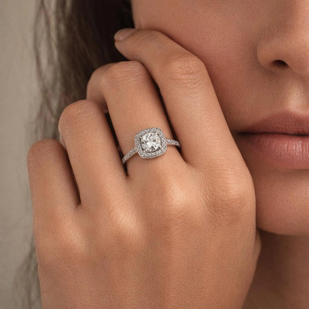 Anillo octogonal con circo central