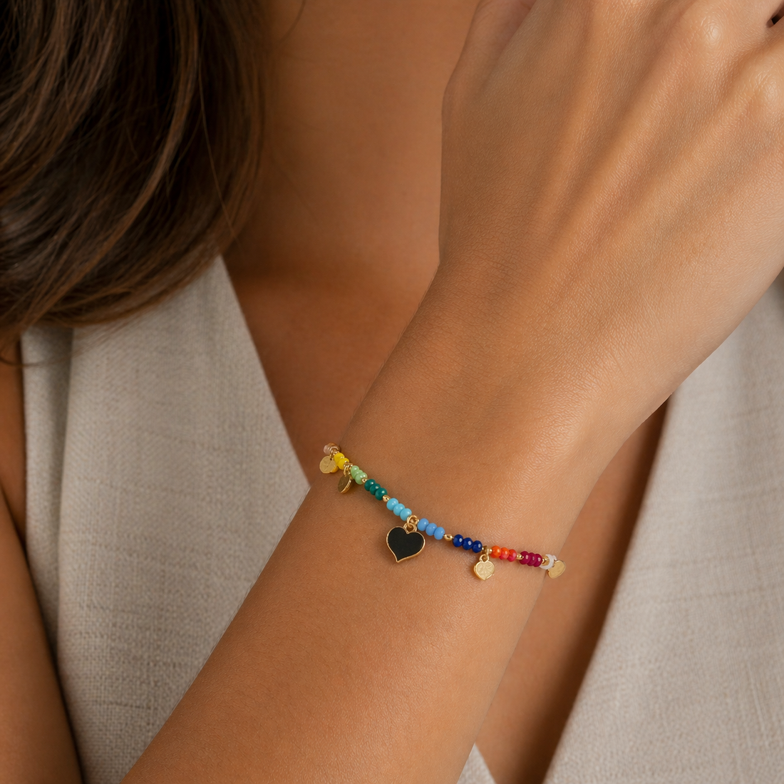 Pulsera multicolor corazones