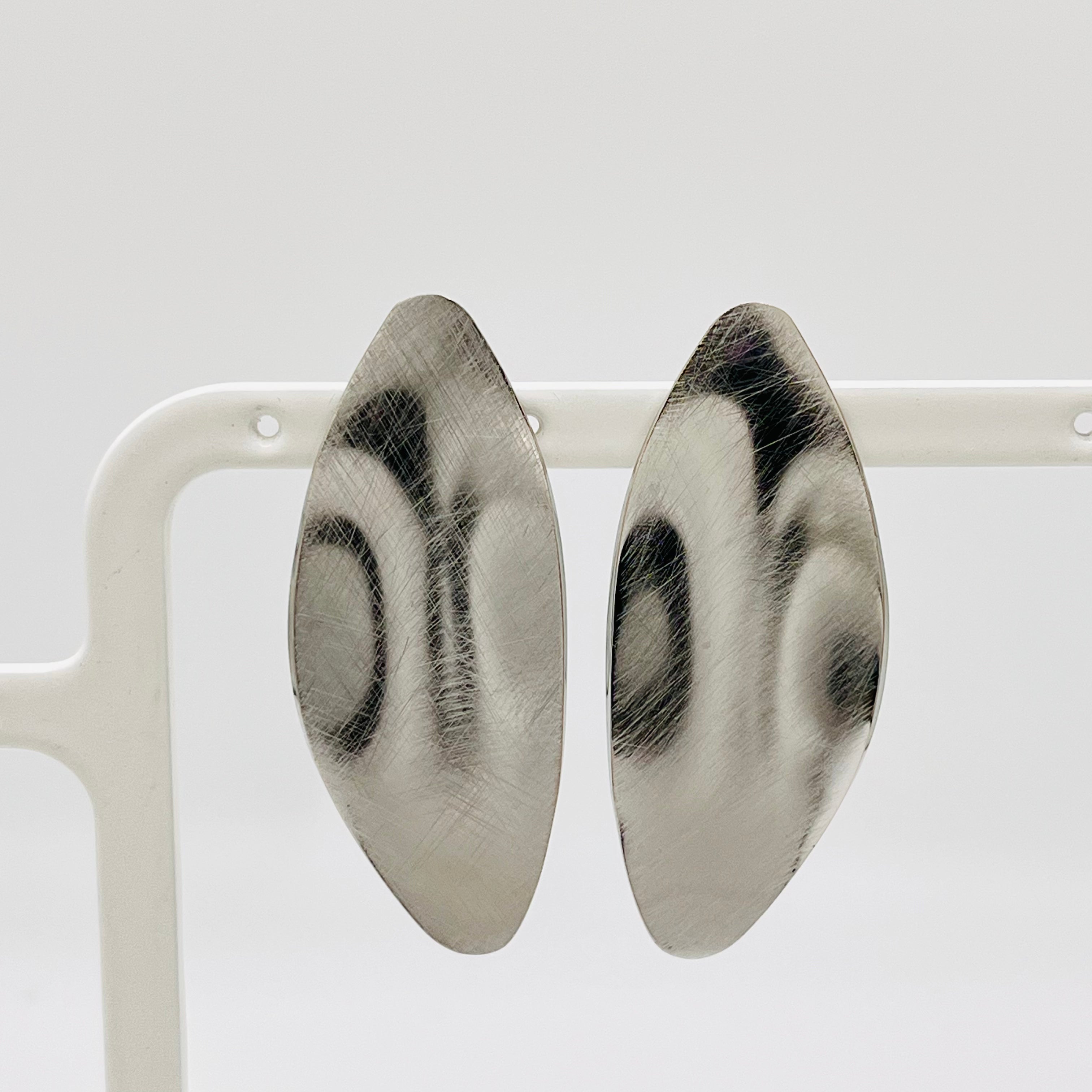 Pendientes mate oval